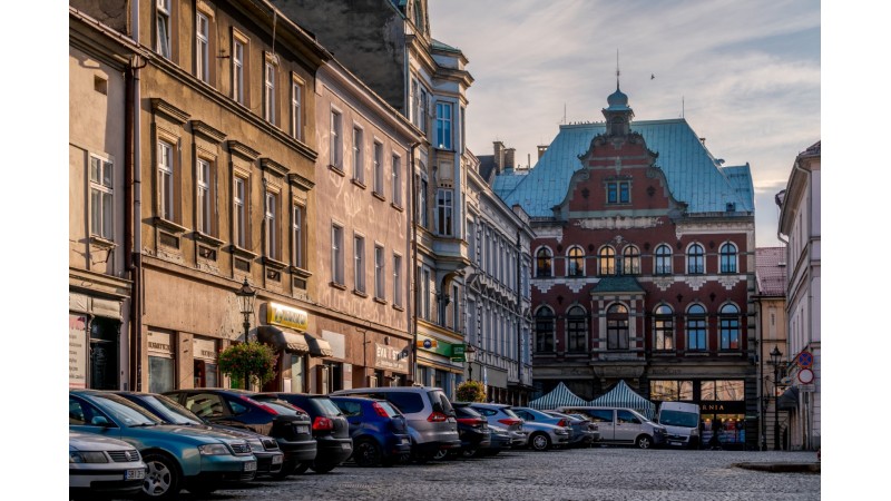 Stary Targ z widokiem na budynek Biblioteki Miejskiej, fot. Wojciech Wandzel